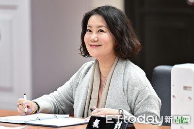 柯建銘、蔡其昌總召之爭　吳思瑤讚：兩個都是the best