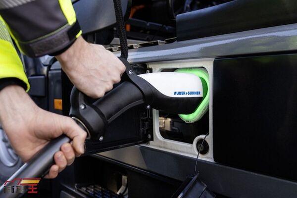 Mercedes-Benz eActros 600 實測兆瓦充電，挑戰歐陸長途行駛