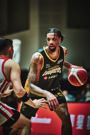 ▲台啤永豐雲豹高錦瑋、麥卡洛 。（圖／台啤永豐雲豹提供）