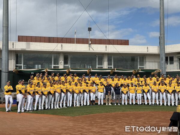 ▲中信兄弟開訓。（圖／記者王真魚攝）