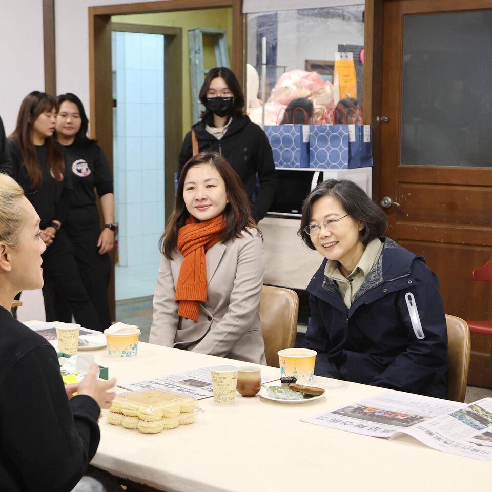 蔡英文浪漫台三線爬山 替賴清德提名苗栗縣長選將陳品安助選