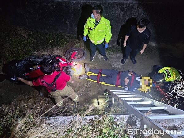 ▲車城消防分隊到車城鄉統埔鎮安宮後方救護。（圖／記者陳崑福翻攝）