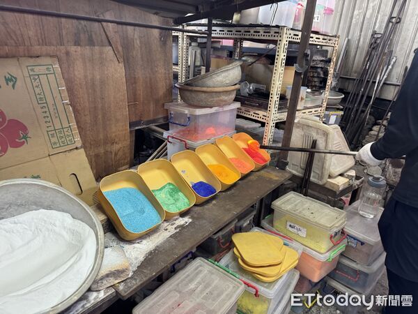 ▲玲瓏窯玻璃工藝有限公司,新竹香山玲瓏窯,林瑤農,玻璃吹製。（圖／記者彭懷玉攝）