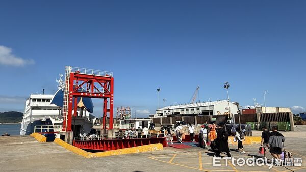 ▲疏運期間旅客登船情形。（圖／航港局提供）