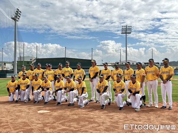 ▲▼中信兄弟2026年一、二軍教練團。（圖／記者蔡厚瑄攝）