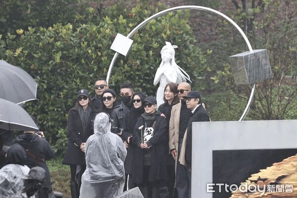 ▲▼大S雕像落成儀式。（圖／記者徐文彬攝）