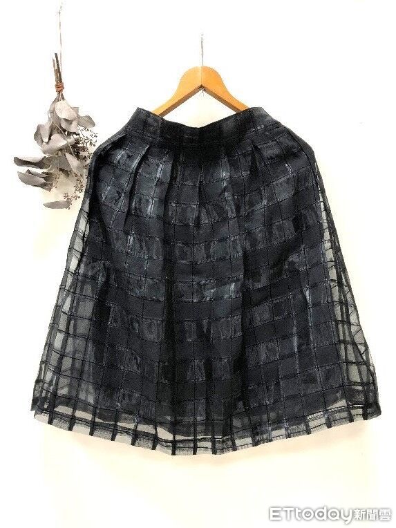 春節前撿便宜!拍賣會驚見銅板價 韓系服飾15元就能帶回家