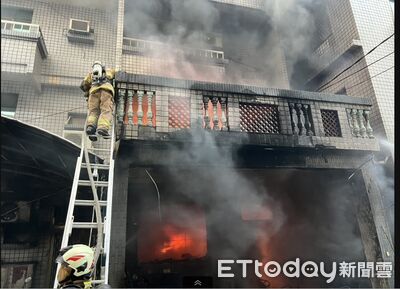 快訊／台南西港住宅火警！3層樓建物全面燃燒　消防急灌救