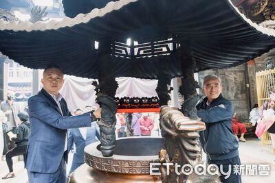 傳統信仰場域與現代應用結合 武德宮首推黑虎布偶悠遊卡