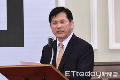 撰文登《外交事務》期刊　林佳龍：自由世界需要台灣