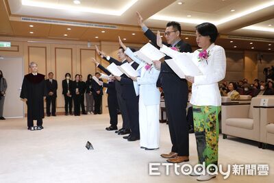 快訊／民眾黨李貞秀等6人宣誓就職　首位陸配立委上任