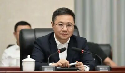 陸「天才市長」任內遭查落馬 16歲上西南政法學院...20歲畢業入職