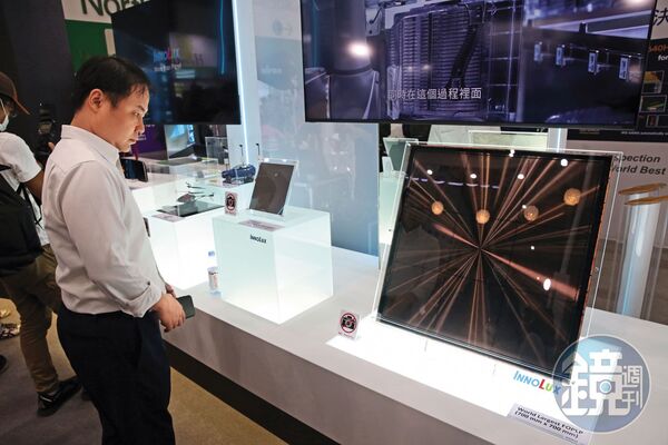 群創近年強攻扇出型面板級封裝技術，跨足半導體領域。