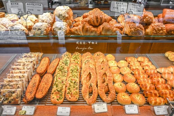 ▲▼慶祝celebrate baking。（圖／部落客周花花，甲飽沒授權提供）