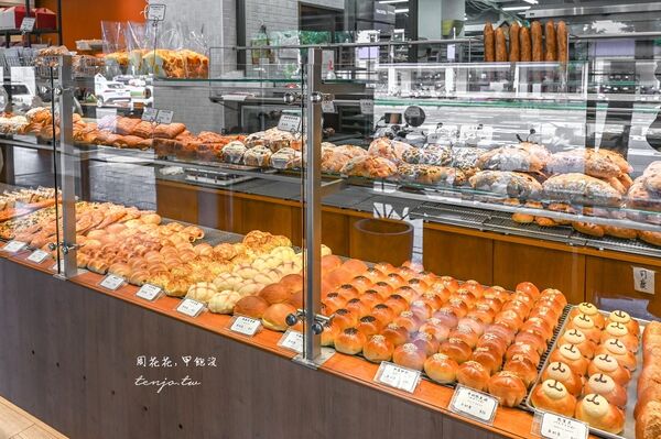 ▲▼慶祝celebrate baking。（圖／部落客周花花，甲飽沒授權提供）