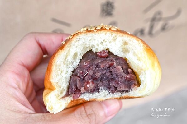 ▲▼慶祝celebrate baking。（圖／部落客周花花，甲飽沒授權提供）