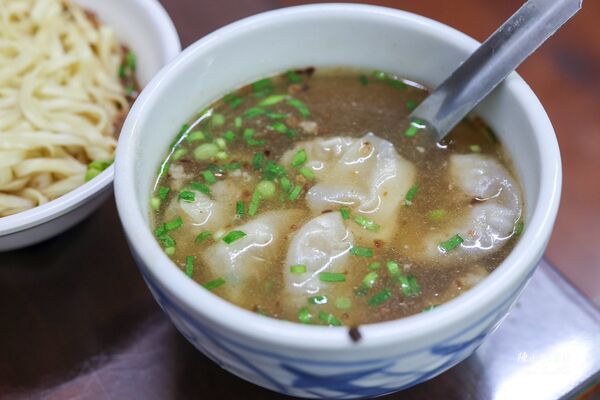 ▲▼湯城麵食。（圖／部落客陳小可的吃喝玩樂授權提供）