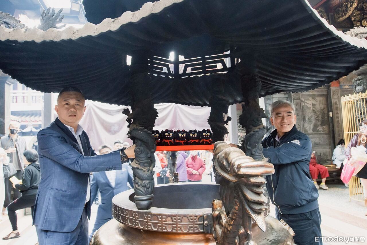 傳統信仰場域與現代應用結合 武德宮首推黑虎布偶悠遊卡