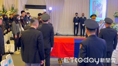 勇消殉職！詹能傑公祭追晉分隊長　靈柩蓋國旗、消防旗畫面曝