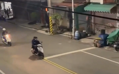 台南猴超囂張！雙載沒戴安全帽還酒駕拒檢　警網圍捕逮人重罰