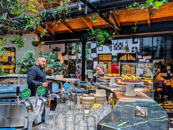 ▲▼百水公寓。（圖／部落客Travel with Leo授權提供）