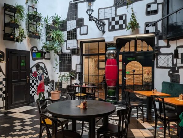 ▲▼百水公寓。（圖／部落客Travel with Leo授權提供）