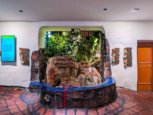 ▲▼百水公寓。（圖／部落客Travel with Leo授權提供）