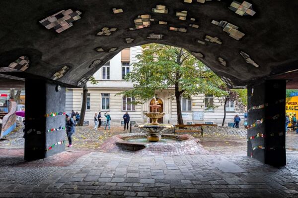 ▲▼百水公寓。（圖／部落客Travel with Leo授權提供）