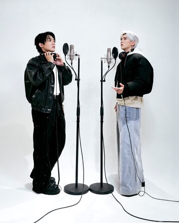 ▲▼ 徐暐翔(左起)、Bii畢書盡合唱。（圖／索尼音樂提供）