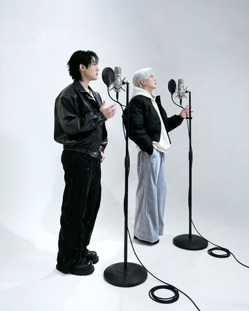 ▲▼ 徐暐翔(左起)、Bii畢書盡彼此互相讚美。（圖／索尼音樂提供）