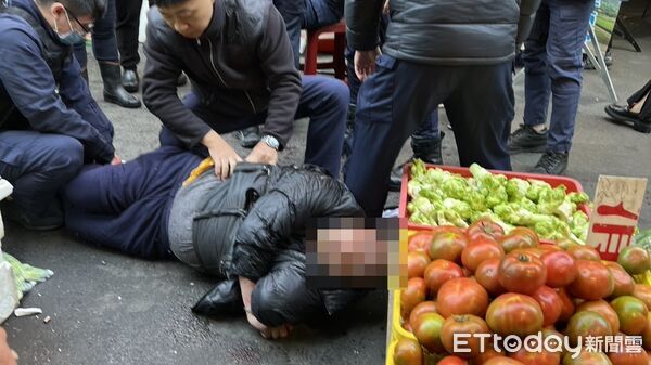 快訊／南苗市場砍警嫌「胸口中彈」開刀！　搶救無效亡