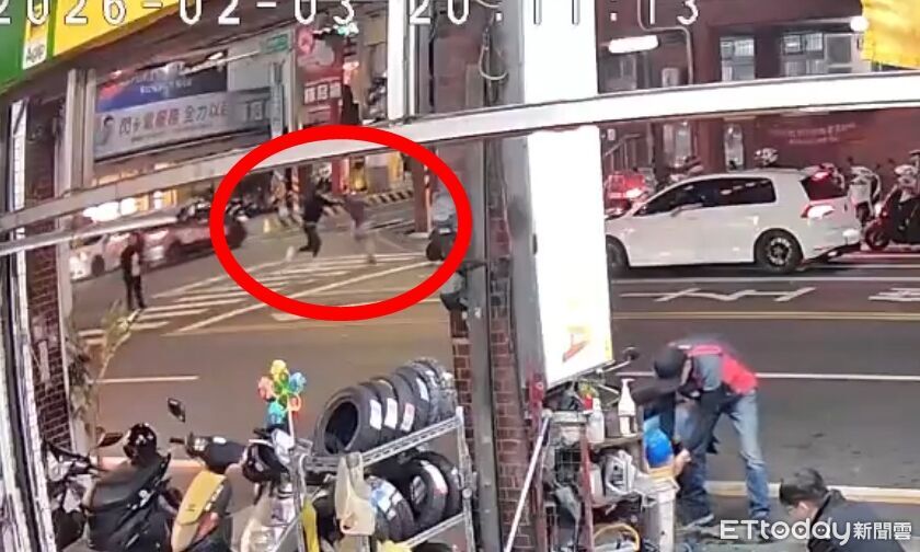 快訊/台南晚間隨機砍人!3人受傷「1人大量出血」送醫 警方緝凶中