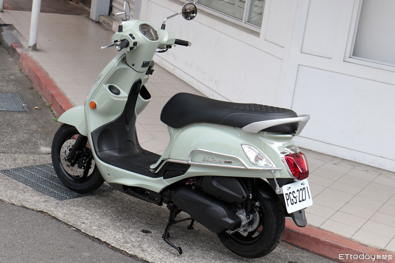 ▲光陽「可愛女生車＆歐風復古車」推改款！實車現身質感大提升。（圖／記者張慶輝攝）