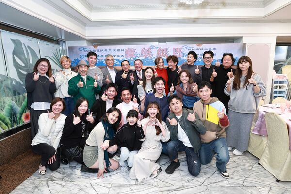 ▲《阿松與阿暖》歷時近半年正式殺青。（圖／民視提供）