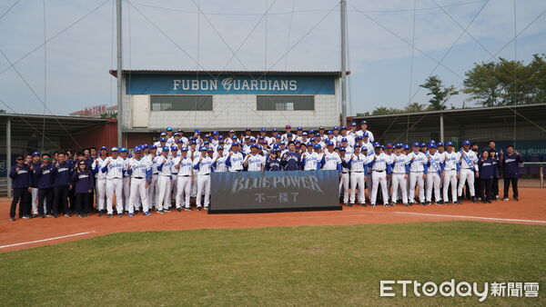 ▲富邦悍將。（圖／記者呂佳賢攝）