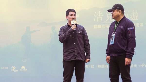 ▲▼ 《浩克慢遊8》上檔前於宜蘭舉辦特映會，製作人林彥輝（左起）、受訪者前金馬號小姐丁惠華、主持人劉克襄、導演薛植丰、企劃廖文彬。（圖／公視提供）