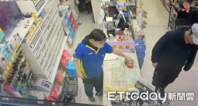 反送中人士住家遭潑漆！港人9小時快閃犯案　手沾紅漆離境畫面曝