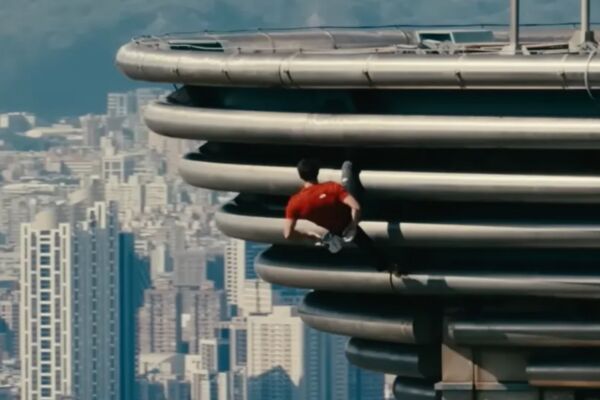 ▲霍諾德放雙手。（圖／翻攝自Netflix）