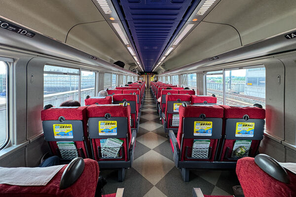 ▲▼宗谷號特快車。（圖／部落客飛天璇的口袋授權提供）