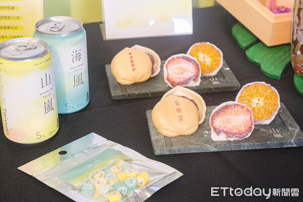 ▲雄獅x台鐵觀光列車「山嵐號」今（4日）正式駛向西部，宣布自4月3日起首度行駛台南至彰化路線,山嵐號。（圖／記者彭懷玉攝）