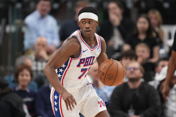 ▲七六人艾奇康、勇士柯瑞。（圖／達志影像／美聯社）