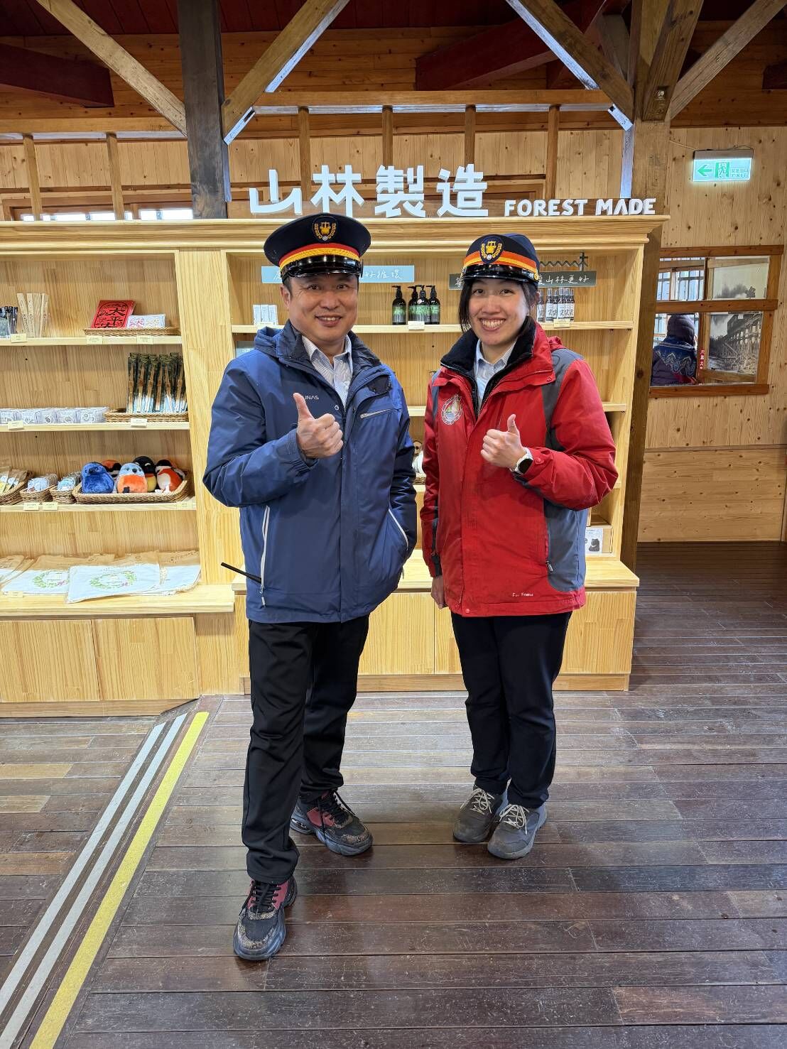 ▲▼太平山遊樂區站長林耀堂（圖左）表示，目前共11位駕駛，正式女駕駛包括蔡張毓心（圖左）等2位。（圖／太平山遊樂區提供）