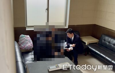 永遠見不了面…準媽媽撞電桿一屍兩命！夫見嬰兒衣物情緒潰堤