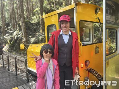 太平山蹦蹦車女駕駛吸遊客合照　不畏粗重工作「只怕冬天太冷」