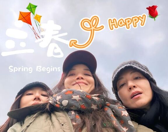 林心如（左起）、舒淇、林熙蕾在立春這天出遊玩，分享「死亡角度」照片。（翻攝sqwhat IG）