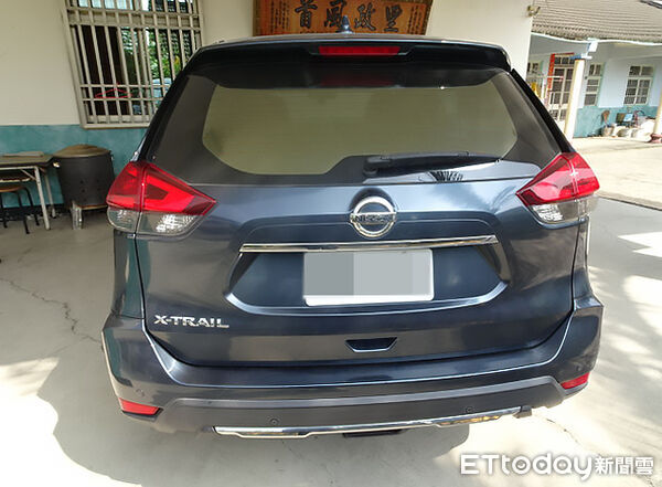 ▲▼   嘉義分署2月法拍會汽車競標火熱　日產轎車13萬起標、28.2萬元高價拍定   。（圖／法務部行政執行署嘉義分署提供）