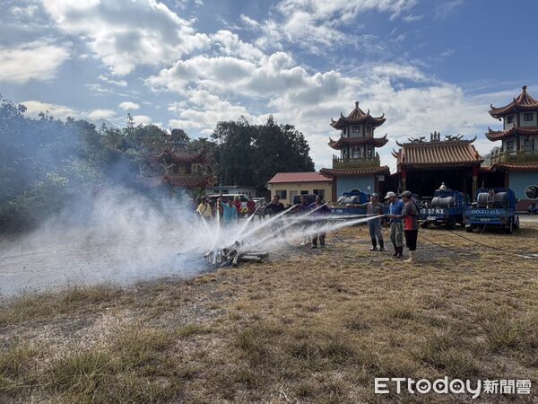 ▲南化關山自救隊結合消防分隊辦理火災動員演練，補強偏遠山區初期救災能量。（記者林東良翻攝，下同）