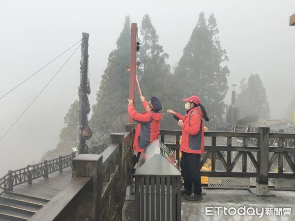 ▲▼太平山遊樂區站長林耀堂表示，因為團隊僅有15人，每個人至少肩負3項工作，駕駛也一樣。（圖／太平山遊樂區提供）