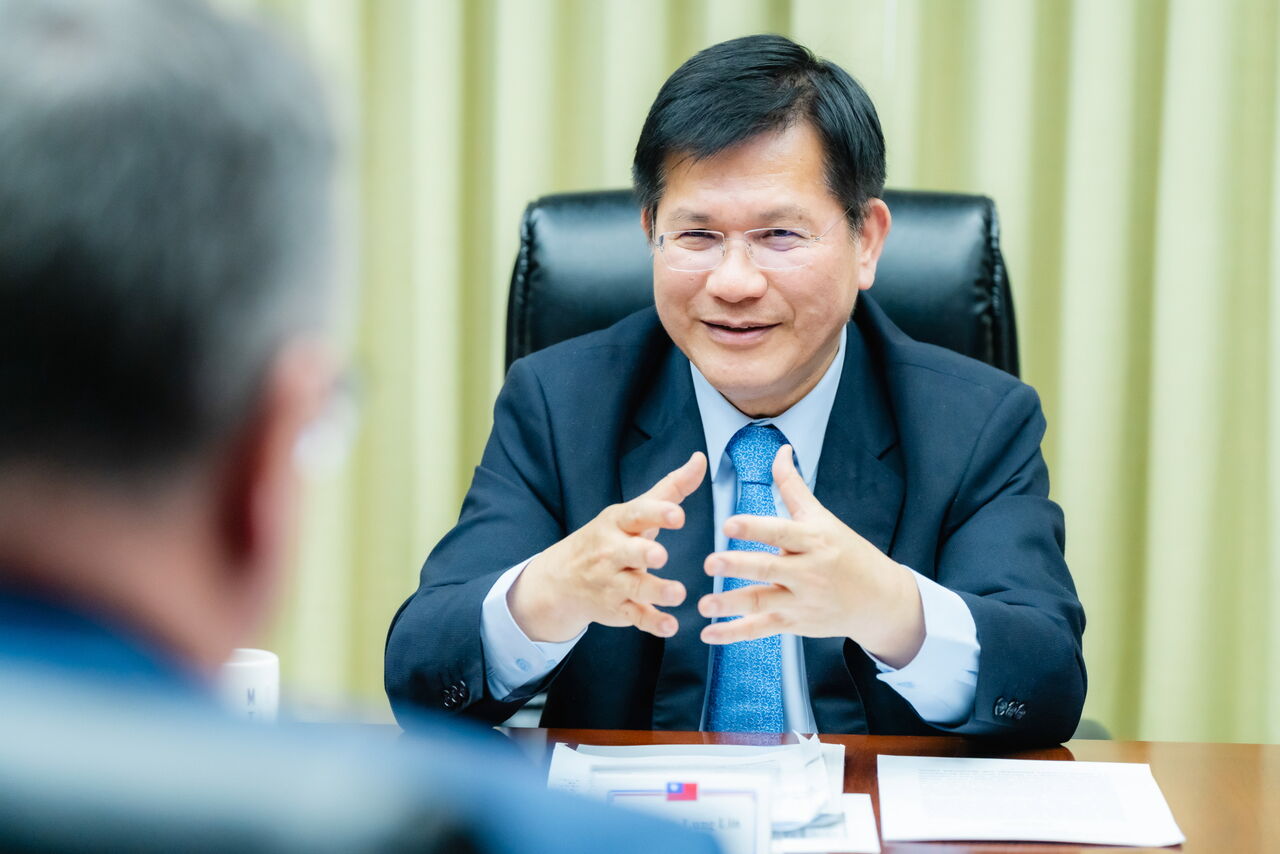 外交部設立「因應中東情勢服務專區」 林佳龍:全力協助海外國人安全