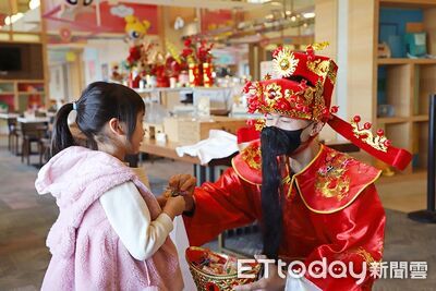 親子春節新去處！和逸台南西門館復古年味登場　福袋抽到破千元